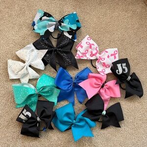 11 Cheer Bows